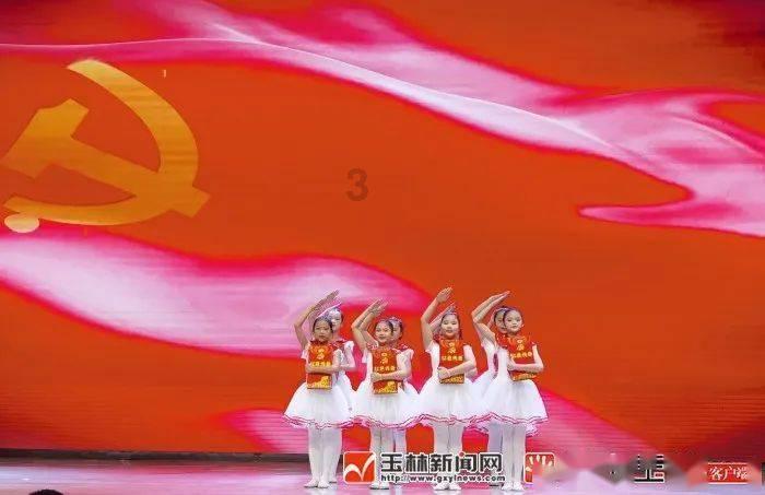 小勇士救公主