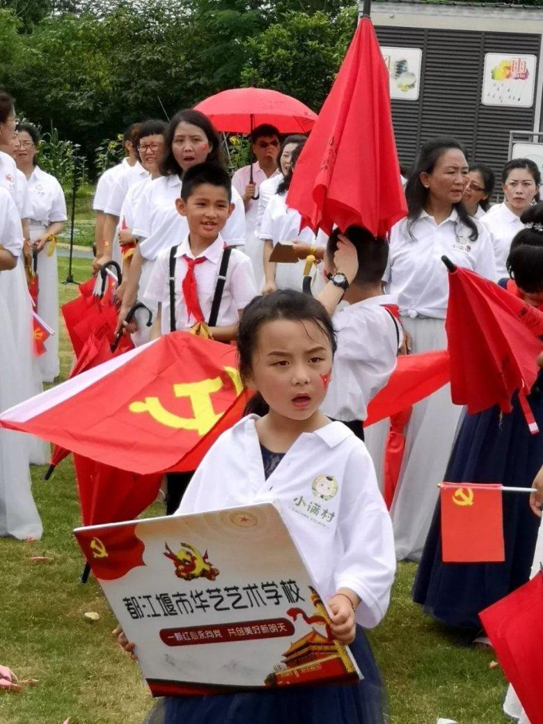 为什么有的女孩这么漂亮，还做坏事，给抓了？