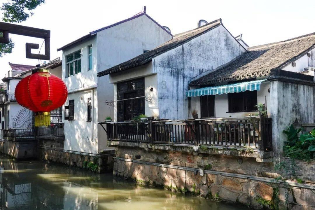 逃出上锁的现代房间3